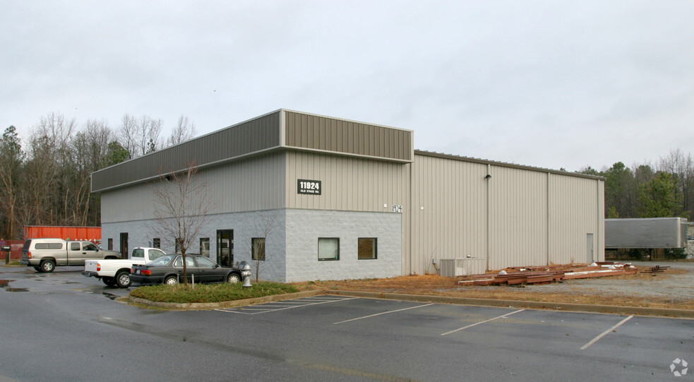 11924 Old Stage Rd, Chester, VA for lease - Primary Photo - Image 1 of 3