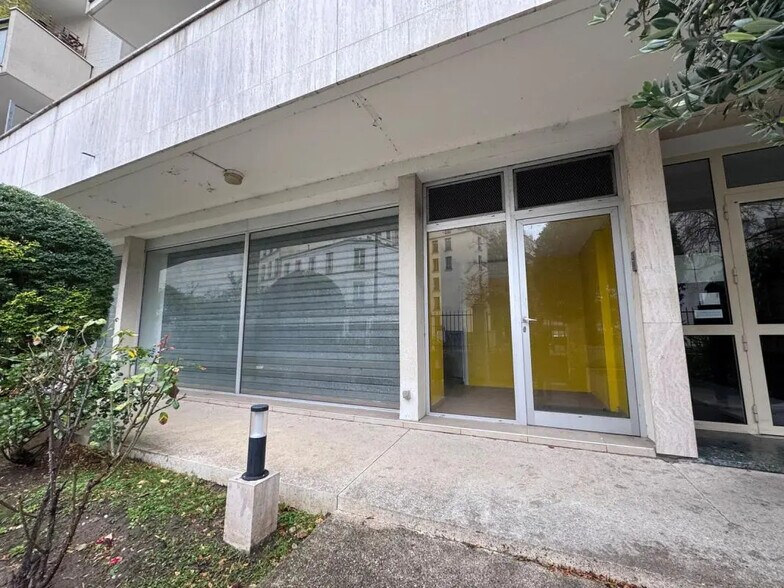 Office in Paris for sale - Building Photo - Image 1 of 8