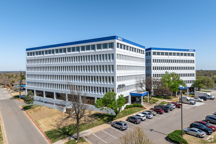 4013 NW Expressway, Oklahoma City, OK for lease - Building Photo - Image 1 of 6