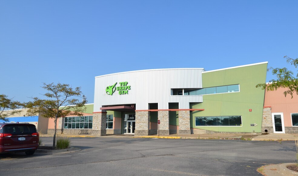 2120 Edgewood Rd SW, Cedar Rapids, IA for sale - Building Photo - Image 1 of 1