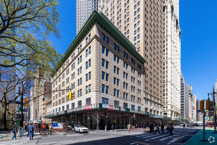 217 Broadway, New York, NY for lease - Building Photo - Image 1 of 7