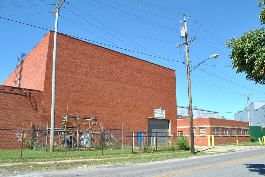 16700 St Clair Ave, Cleveland, OH for sale - Building Photo - Image 1 of 4