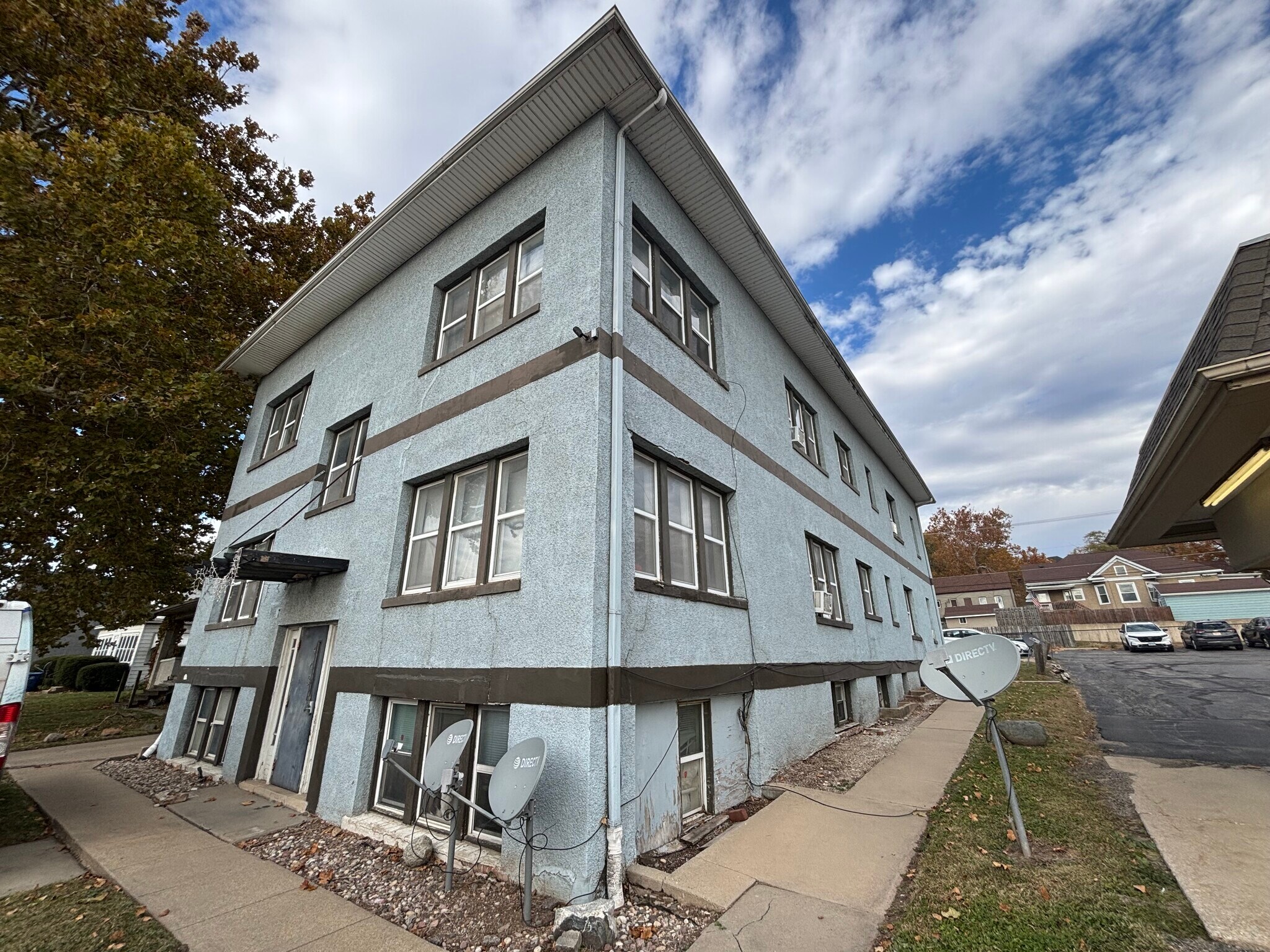 443 3rd St, La Salle, IL for sale Primary Photo- Image 1 of 2