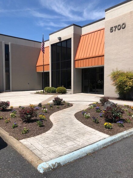 5700 Thurston Ave, Virginia Beach, VA for lease - Building Photo - Image 2 of 7