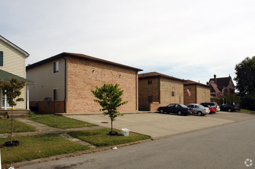 15091515 Walnut St, Kenova, WV 25530