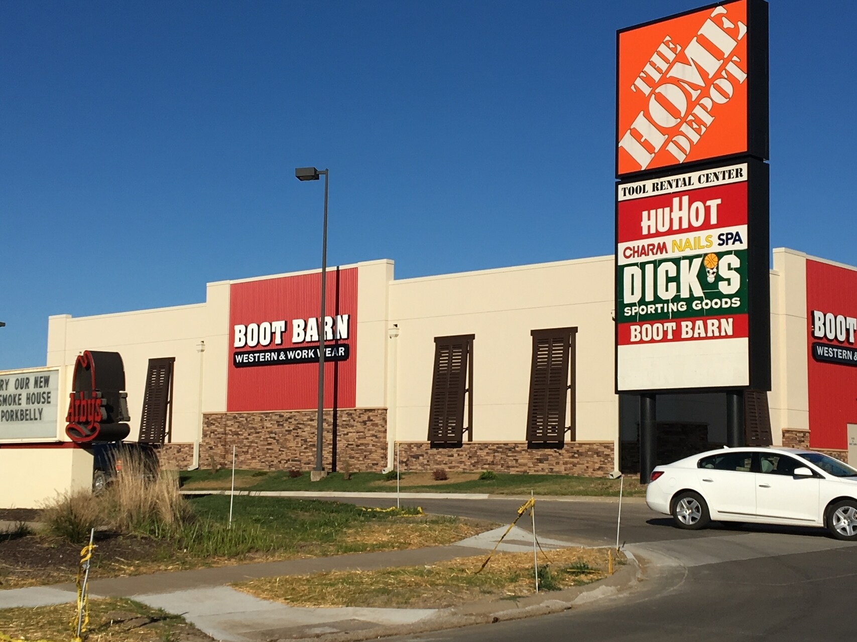 5920 SW Huntoon St, Topeka, KS for sale Primary Photo- Image 1 of 1