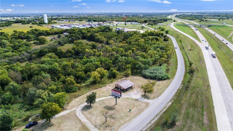 19909 Indian Meridian Rd, Pauls Valley, OK for sale - Primary Photo - Image 1 of 25