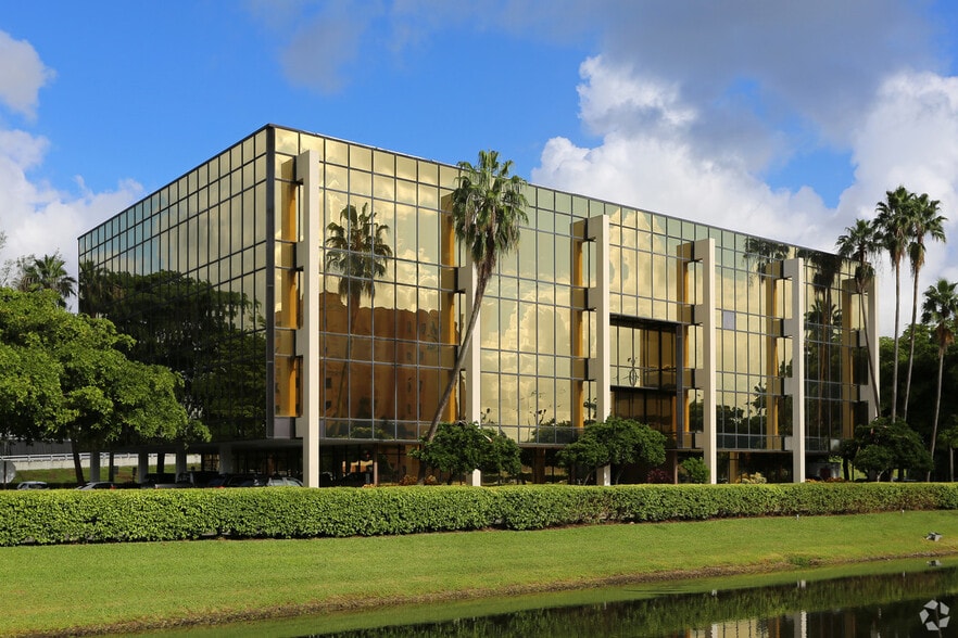 1800 S Australian Ave, West Palm Beach, FL for lease - Building Photo - Image 3 of 19