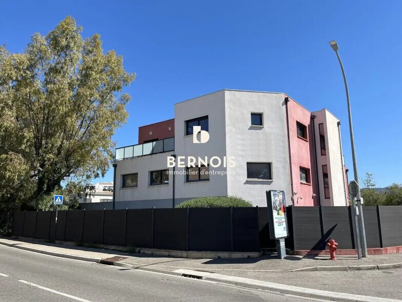 Office in La Seyne-sur-Mer for sale - Building Photo - Image 1 of 10