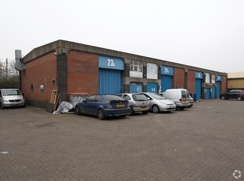 Rosebery Ave, London for lease - Primary Photo - Image 1 of 3