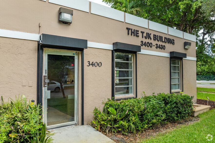 3410-3430 N 29th Ave, Hollywood, FL for lease - Building Photo - Image 3 of 5
