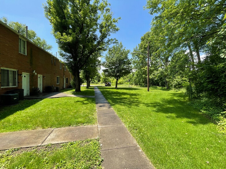 6801 McKinley Ct, Clairton, PA for sale - Building Photo - Image 3 of 22