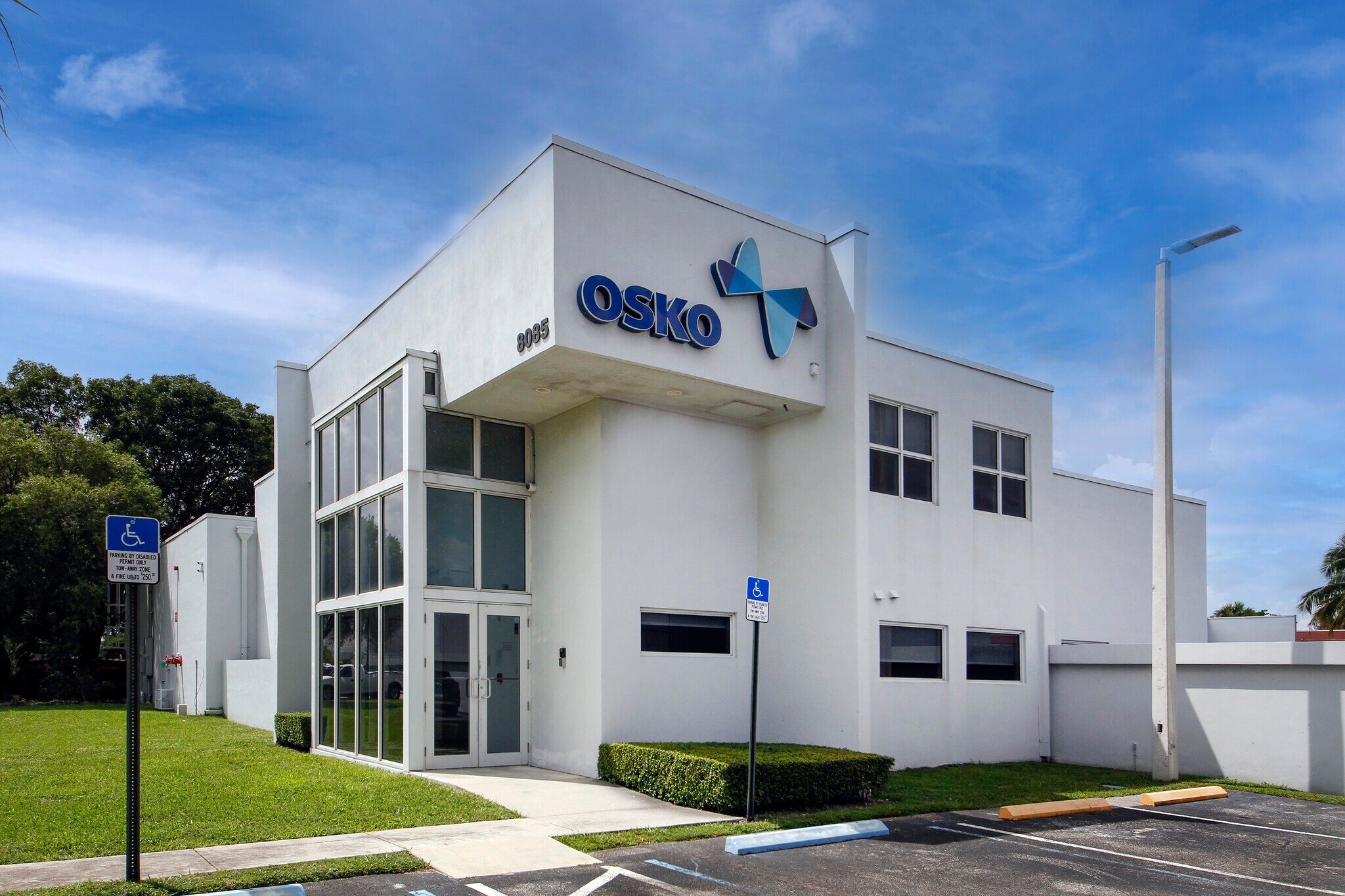 8085 NW 90th St, Medley, FL for sale Primary Photo- Image 1 of 1