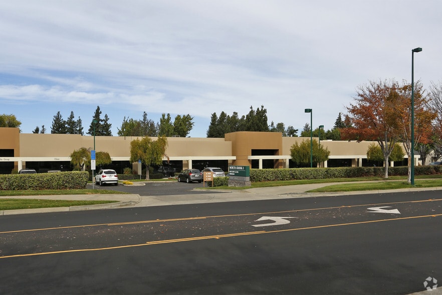 7060 Koll Center Pky, Pleasanton, CA for lease - Building Photo - Image 1 of 4