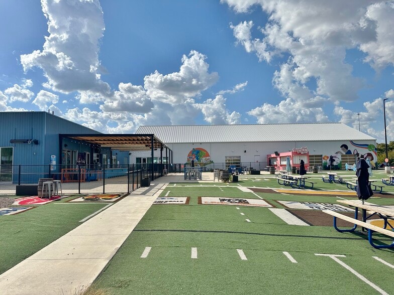 504 S Laird Ave, Oklahoma City, OK for lease - Building Photo - Image 3 of 21