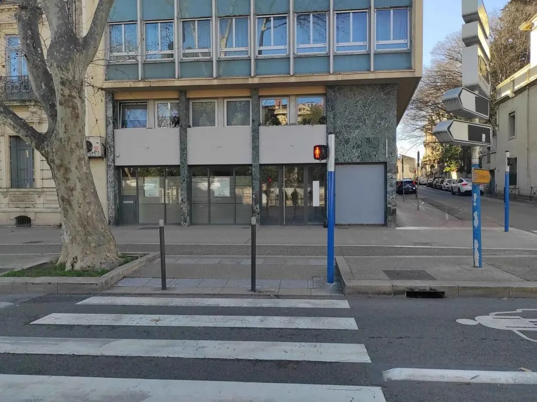 Retail in Montpellier for sale Building Photo- Image 1 of 8