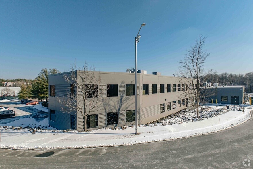 1 Technology Way, Salem, MA for lease - Building Photo - Image 2 of 8