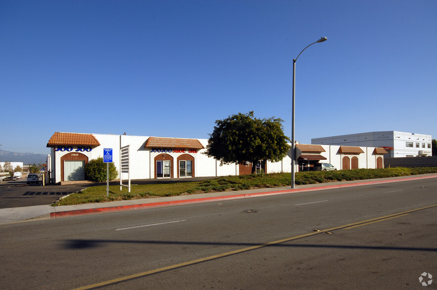 17635-17639 Rowland St, City Of Industry, CA for lease - Building Photo - Image 2 of 7