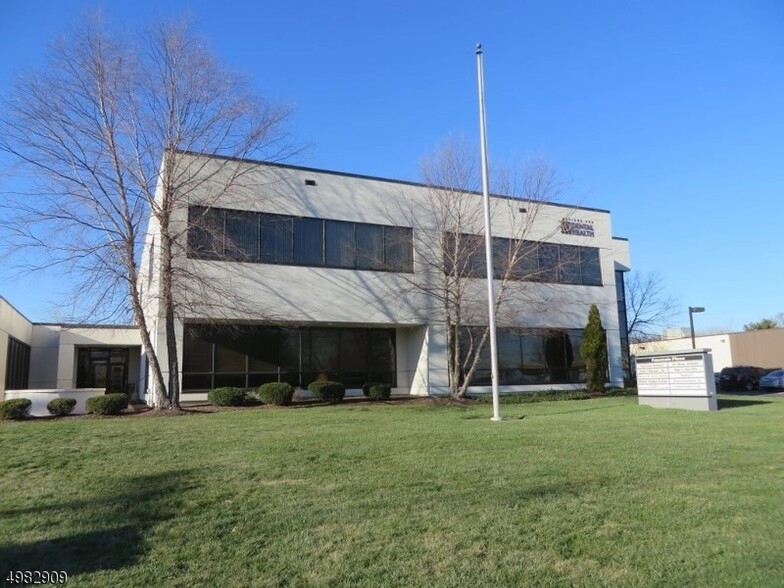 425 Amwell Rd, Hillsborough, NJ for lease - Building Photo - Image 1 of 5