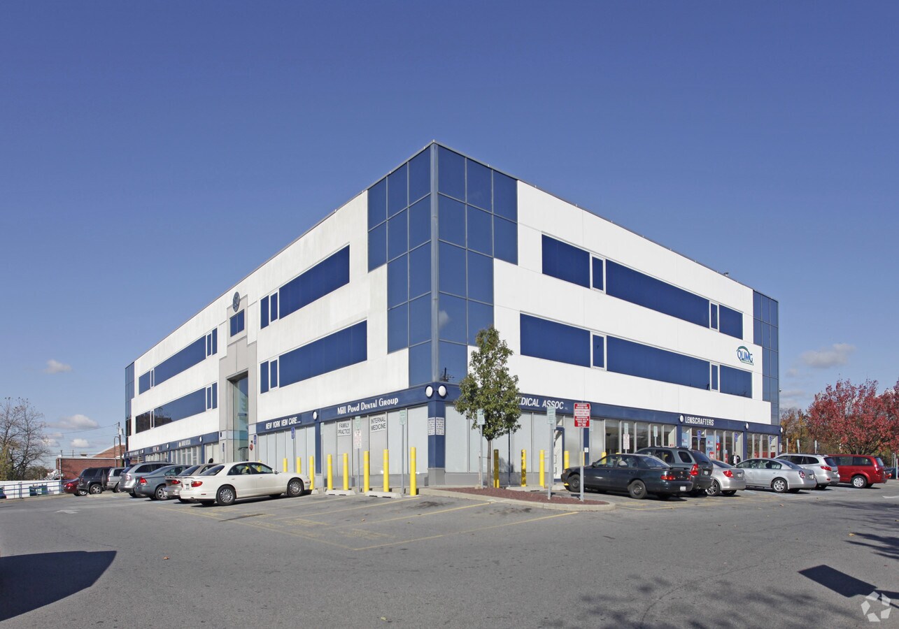 260 W Sunrise Hwy, Valley Stream, NY 11581