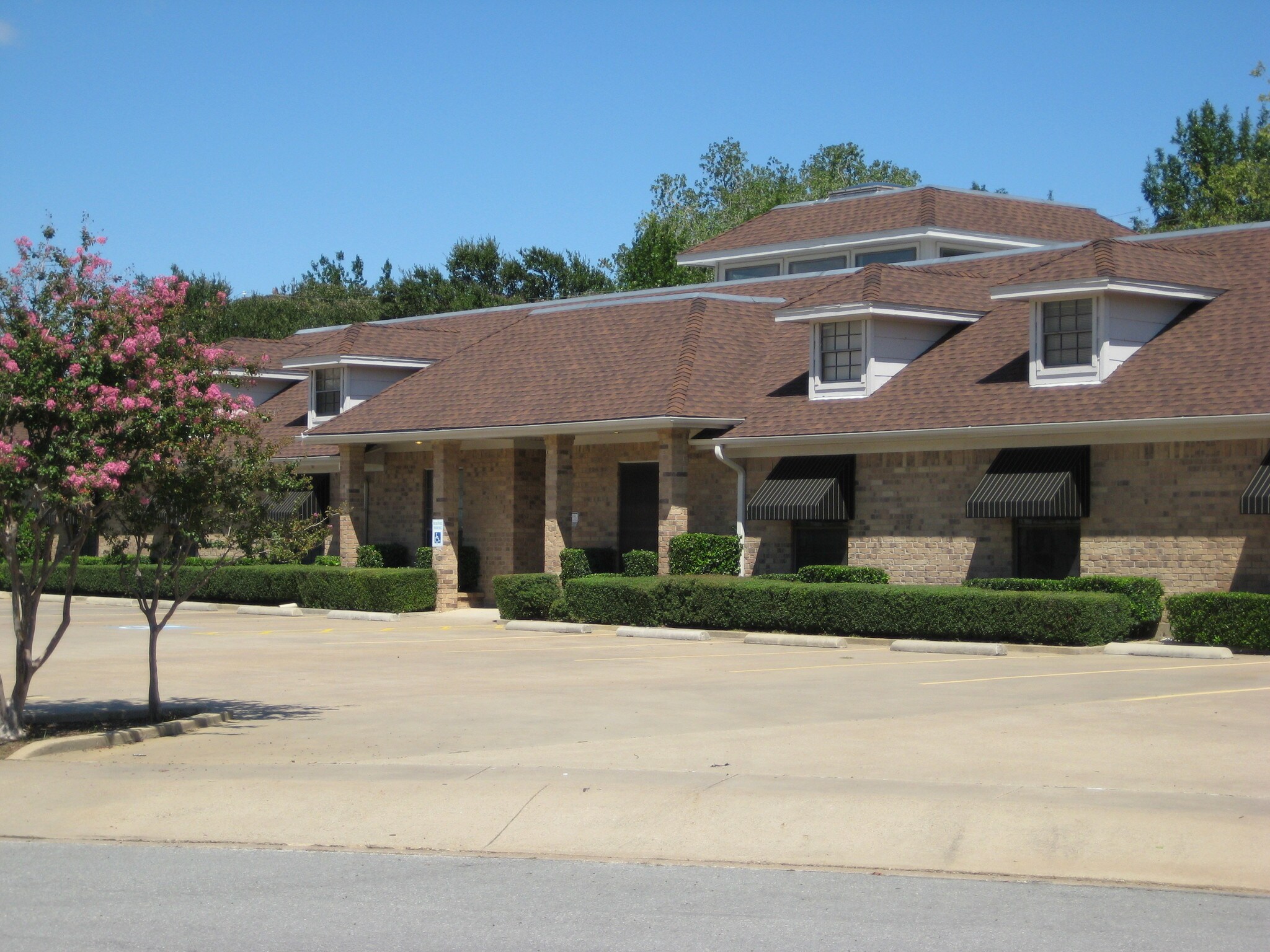 1245 Southridge Ct, Hurst, TX for sale Building Photo- Image 1 of 1