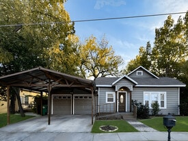 211 Second Street, Denton - Student Housing