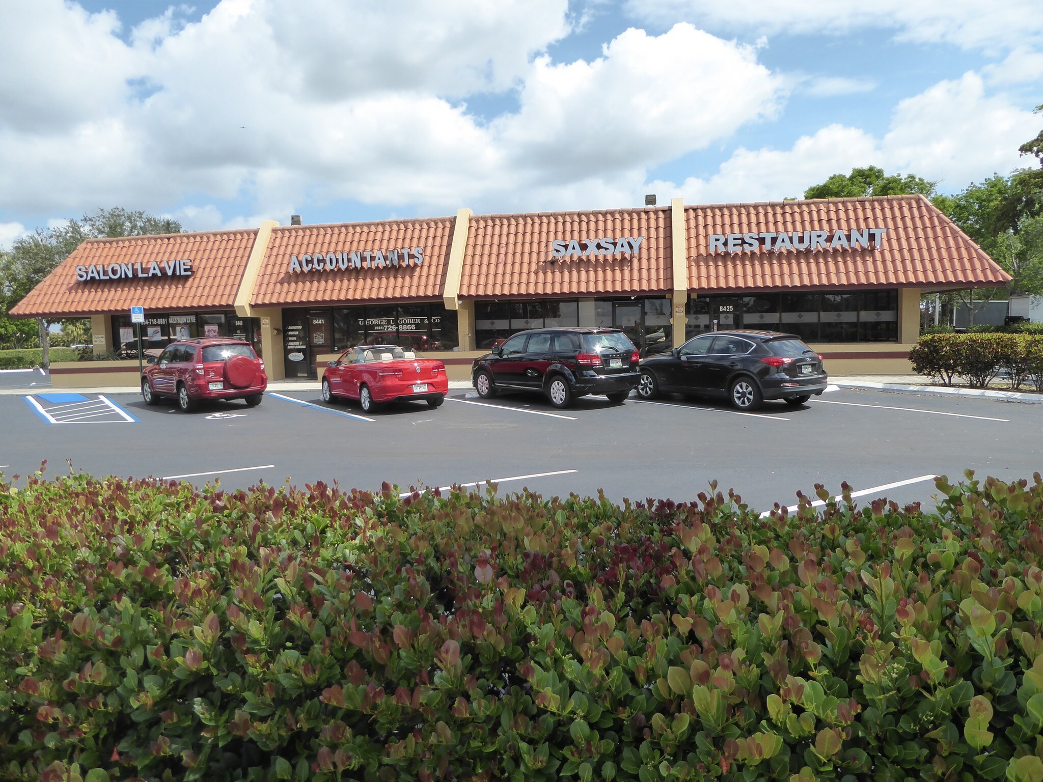 8425-8465 W Commercial Blvd, Tamarac, FL for sale Building Photo- Image 1 of 1
