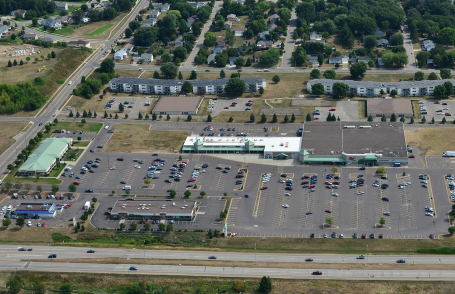 2621 North Clairemont Ave, Eau Claire, WI for sale - Aerial - Image 2 of 5