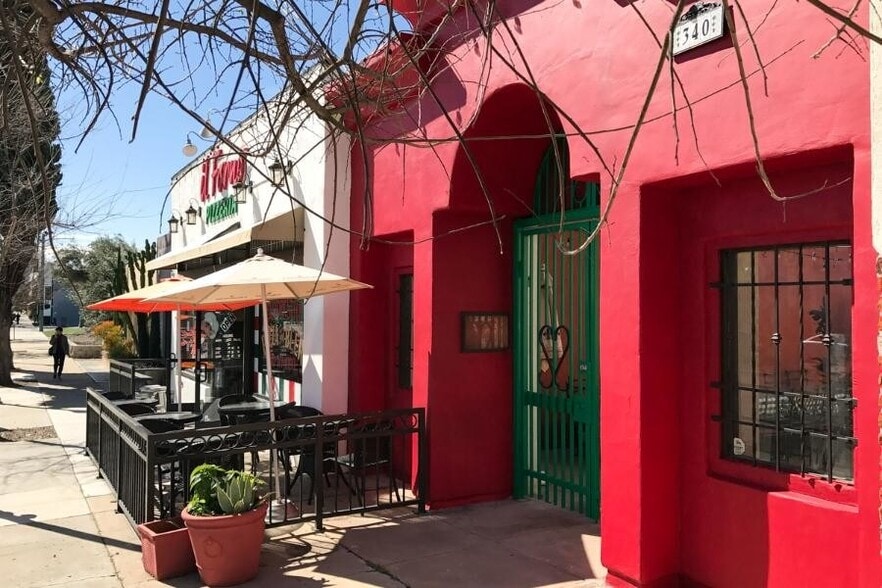 336-340 E Grand Ave, Escondido, CA for lease - Building Photo - Image 1 of 19