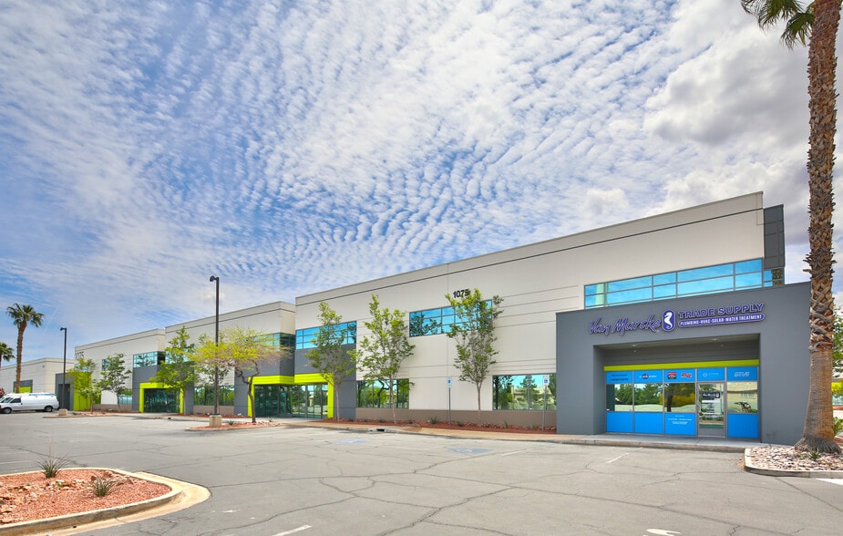 1100 Mary Crest Rd, Henderson, NV for lease - Building Photo - Image 3 of 7