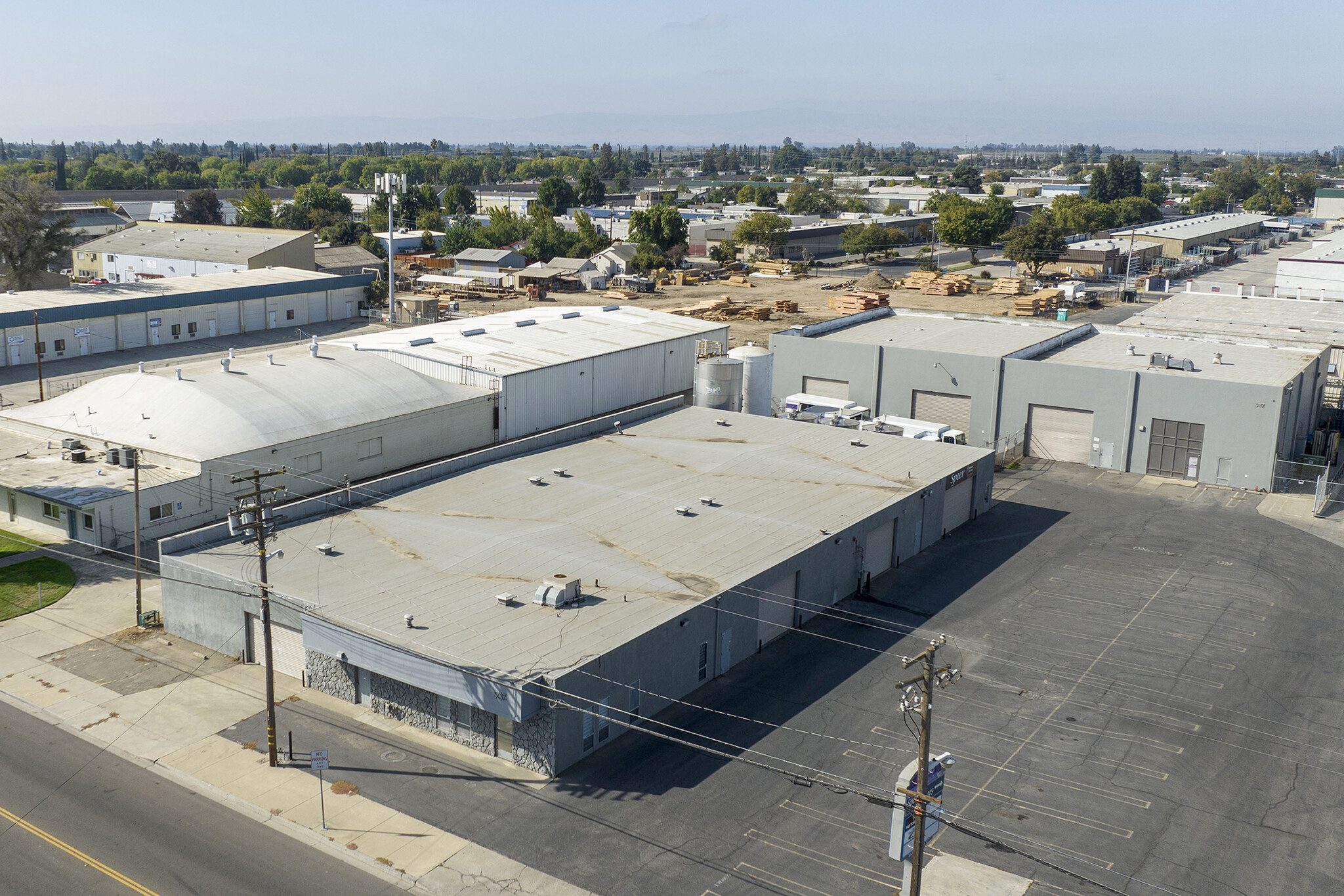 937-961 N Emerald Ave, Modesto, CA 95351 - Industrial for Sale | LoopNet