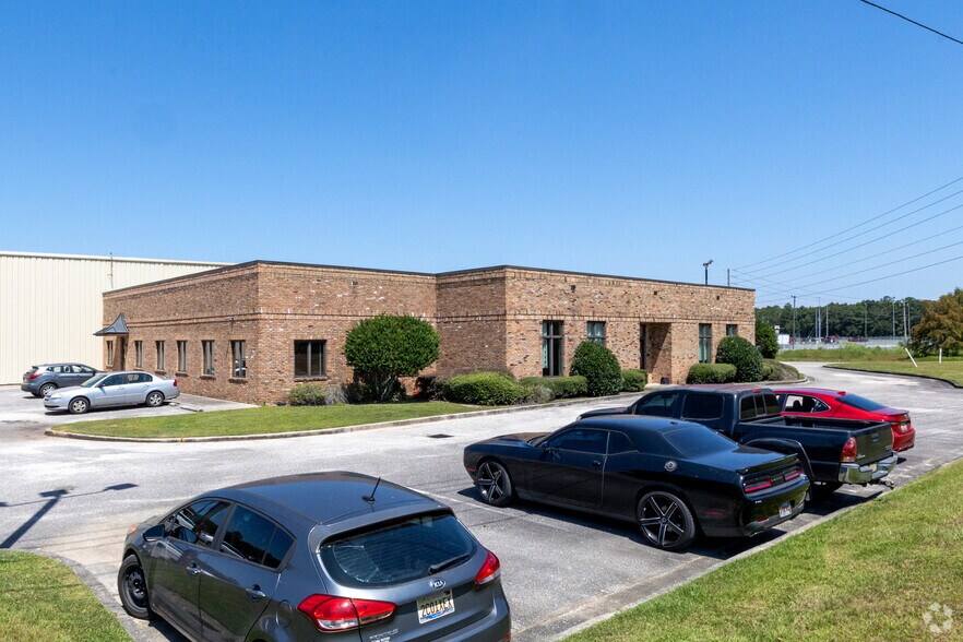 5360 Commerce Blvd E, Mobile, AL for sale - Primary Photo - Image 1 of 1