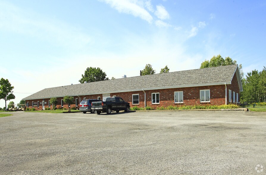 6231 Weaver Rd, Conneaut, OH 44030