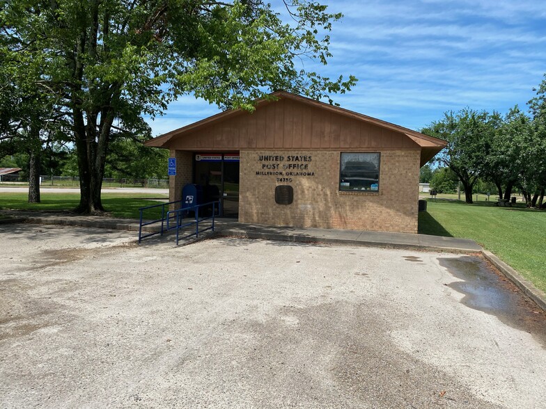 101 N Main St, Millerton, OK for sale - Primary Photo - Image 1 of 1