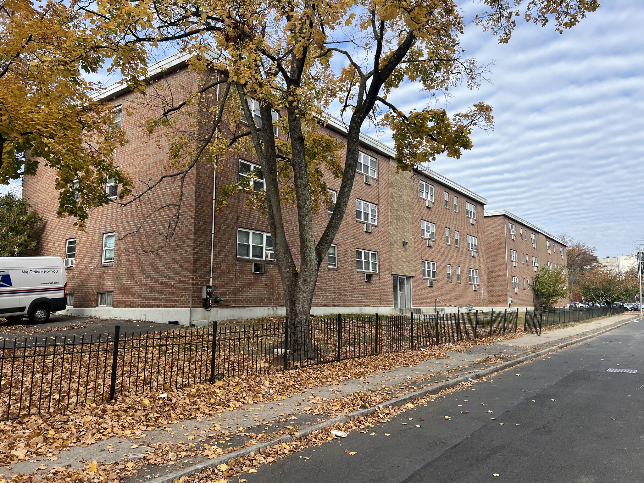 23 Marshall St, Hartford, CT for sale Building Photo- Image 1 of 13