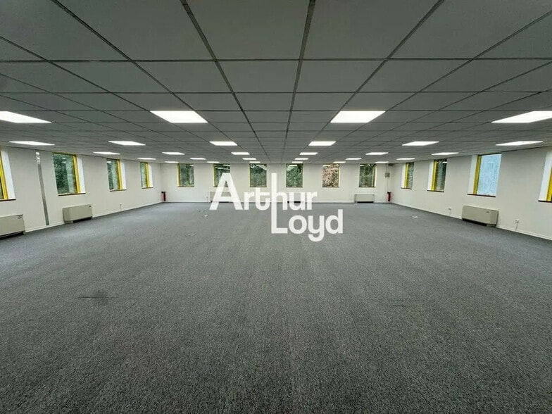 Office in Antibes for sale - Interior Photo - Image 2 of 6