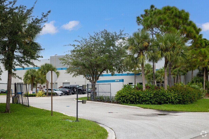 15827 Guild Ct, Jupiter, FL for sale - Primary Photo - Image 1 of 1