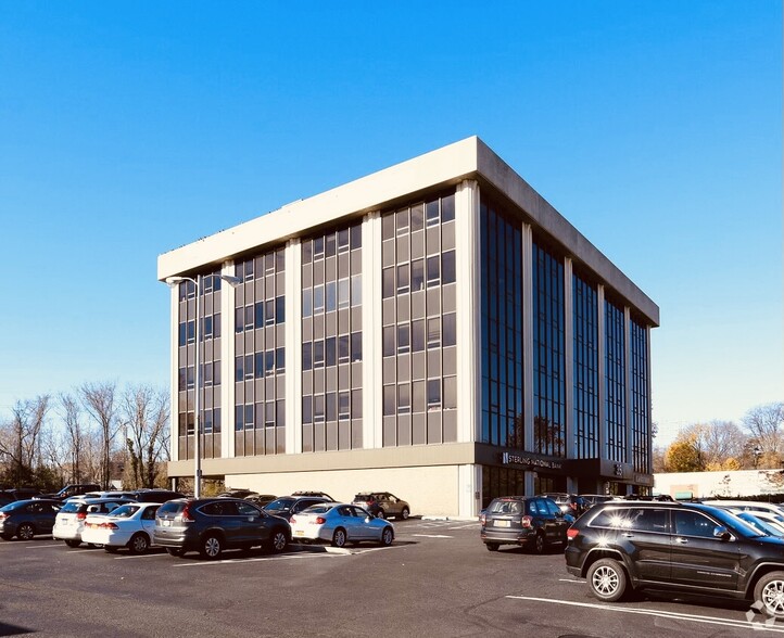 35 E Grassy Sprain Rd, Yonkers, NY for lease - Building Photo - Image 2 of 3