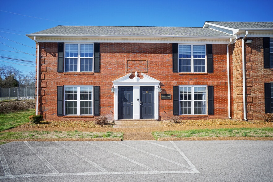 114 Canfield Pl, Hendersonville, TN for sale - Building Photo - Image 1 of 47