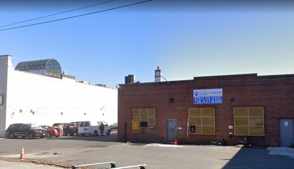 2569 Shell Rd, Brooklyn, NY for sale - Building Photo - Image 1 of 1