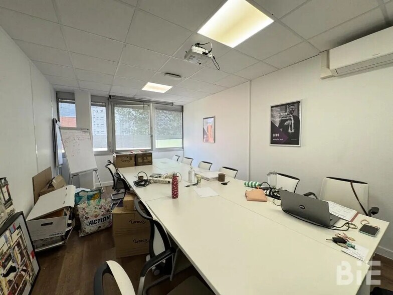 Office in Bruges for lease - Interior Photo - Image 3 of 4