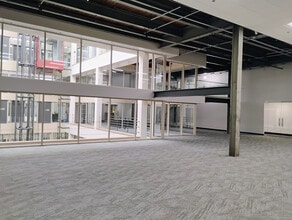 2550 University Ave W, Saint Paul, MN for lease Interior Photo- Image 2 of 7