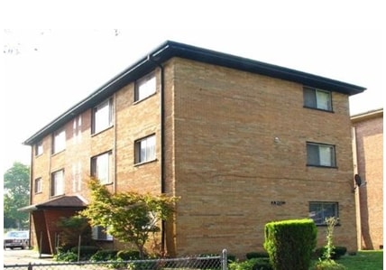 12345 S Lowe Ave, Chicago, IL for sale - Primary Photo - Image 1 of 2