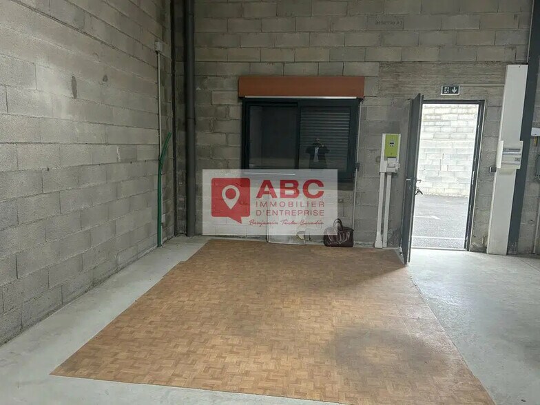 Flex in Béziers for lease - Building Photo - Image 3 of 5