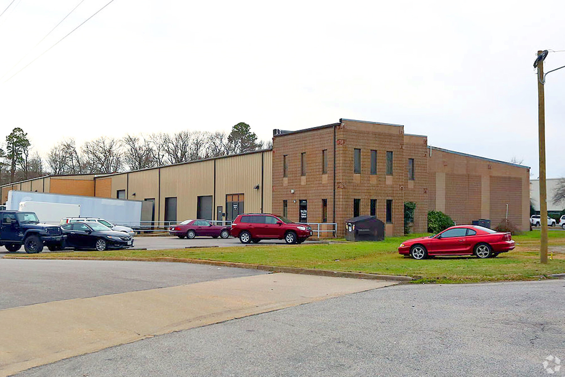 5819-5825 Ward Ct, Virginia Beach, VA for lease Building Photo- Image 1 of 3