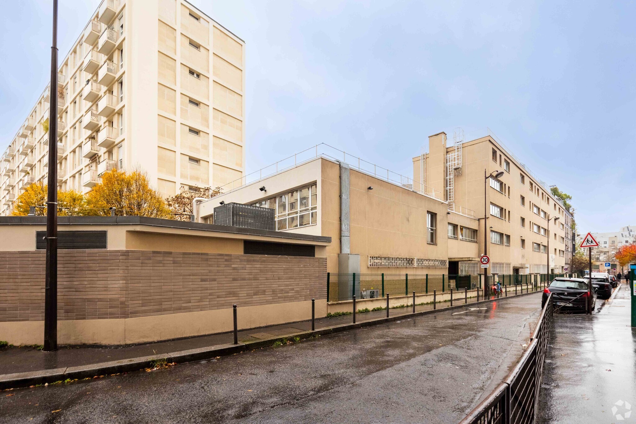 Office in Paris for lease Primary Photo- Image 1 of 3