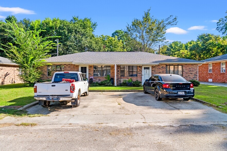 407 Royal St, Florence, SC for sale - Building Photo - Image 2 of 5