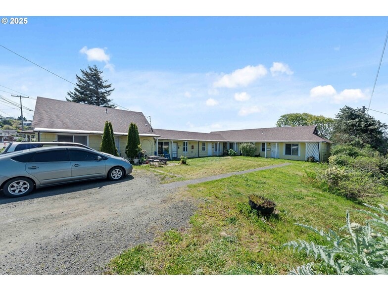 1900 Monroe St, North Bend, OR for sale - Building Photo - Image 2 of 48