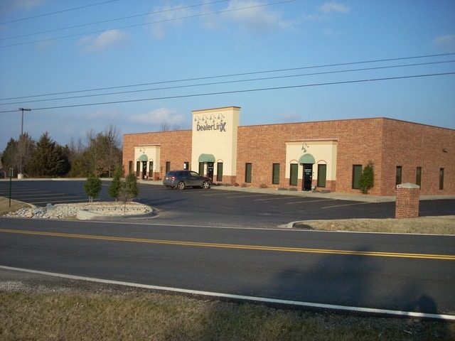 1824 N Hwy CC, Nixa, MO for lease - Building Photo - Image 3 of 53