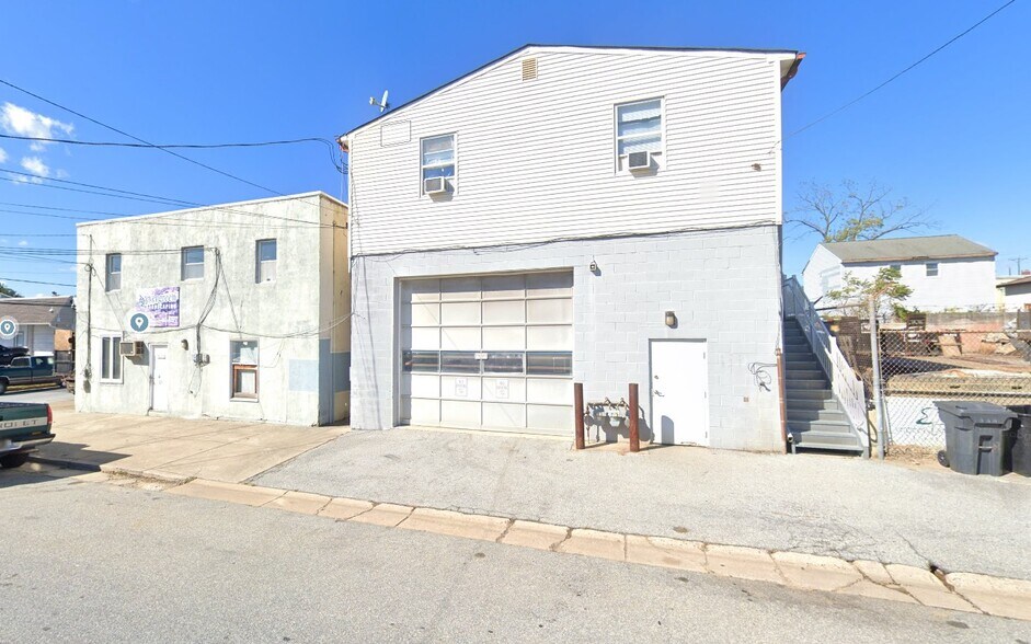 21 W Ayre St, Newport, DE for sale - Primary Photo - Image 1 of 1